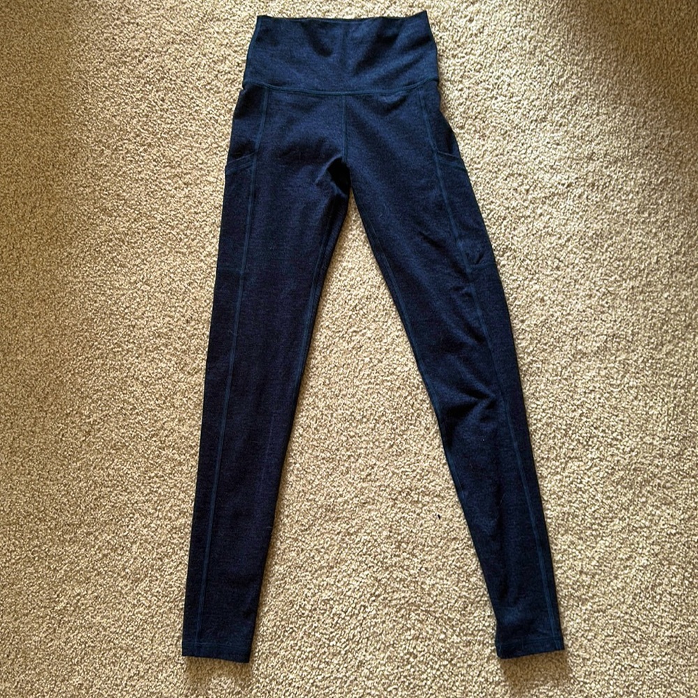 Aerie athletic leggings containing pockets: size XS